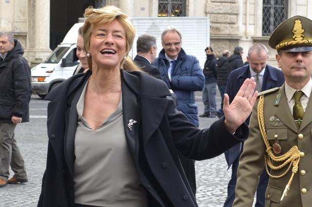 Foto LaPresse
22-02-2014
Politica
Arrivo dei nuovi Ministri al Quirinale per il giuramento.
Roberta Pinotti Ministro della Difesa