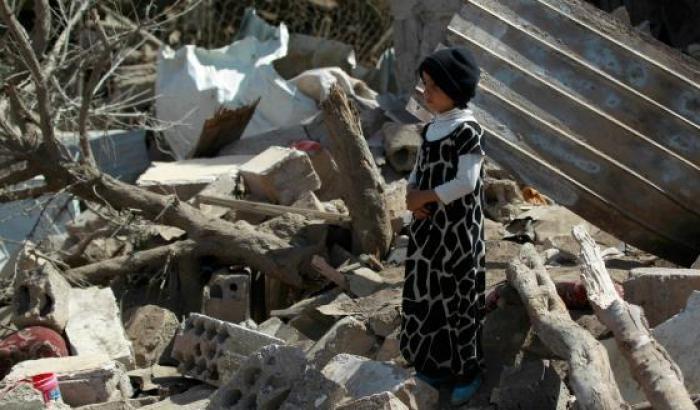 0005157F-un-bombardamento-in-yemen