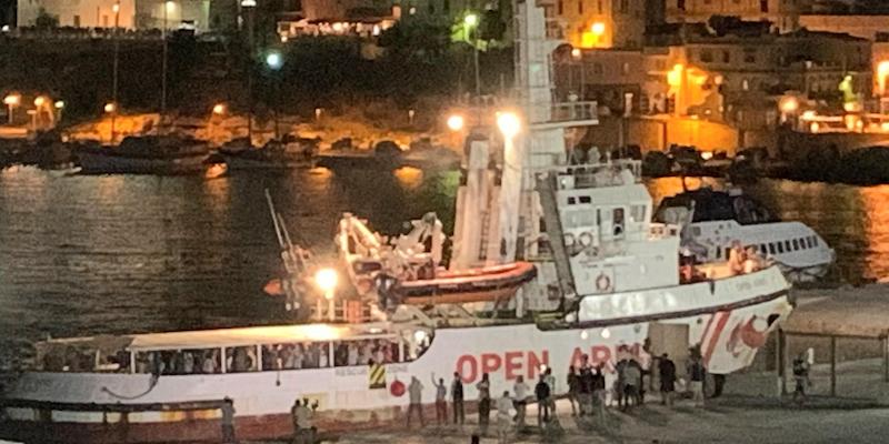 The Spanish humanitarian ship ?Open Arms?, with migrants on board, arrives in Lampedusa island, southern Italy, 20 August 2019.
ANSA/ELIO DESIDERIO
+++ BEST QUALITY AVAILABLE +++