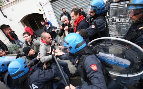 Brescia, Diritti per tutti: “Otto immigrati portati al Cie e 4 alle frontiere”