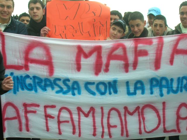 Oggi 20 marzo a Milano contro le mafie