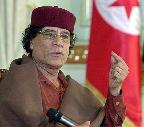 Gheddafi tratta, i ribelli: tregua solo se si ritira