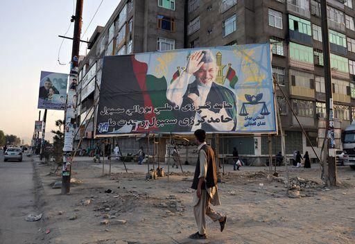 A Kabul si negozia con i talebani, no anzi con il Pakistan