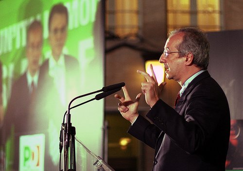 Veltroni, via i partiti da Asl e Rai: noi non faremo nomi