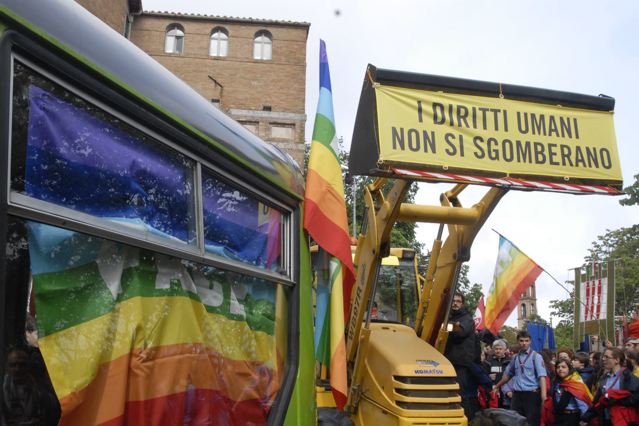 Roma: presentazione Rapporto annuale 2010 di Amnesty International