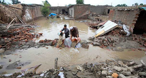 Appello straordinario: Emergenza alluvioni in Pakistan, c'è bisogno del tuo aiuto!