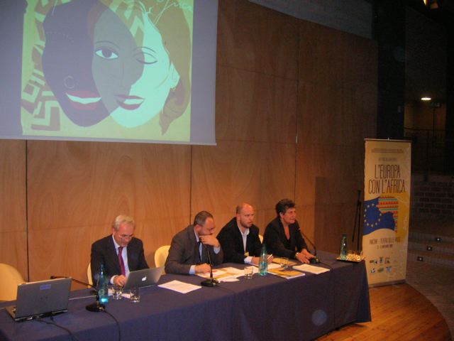 Cooperazione e impegno politico al Meeting di Ancona