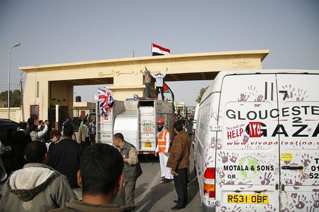 L’Egitto riapre il valico di Rafah