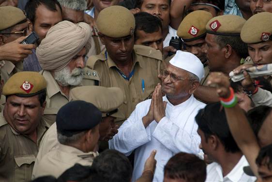La sfida di Hazare, il nuovo "Gandhi"
