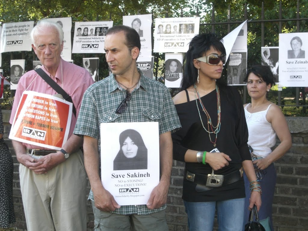 Il figlio di Sakineh denuncia: nuova condanna a 99 frustate