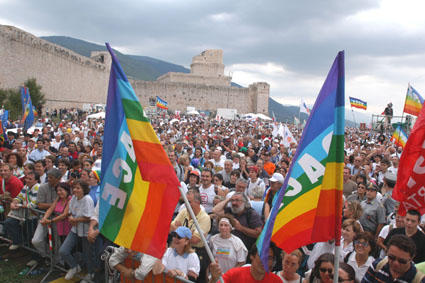 Il 6 e il 7 luglio ad Assisi: "La pace deve fare i conti con la crisi della politica"