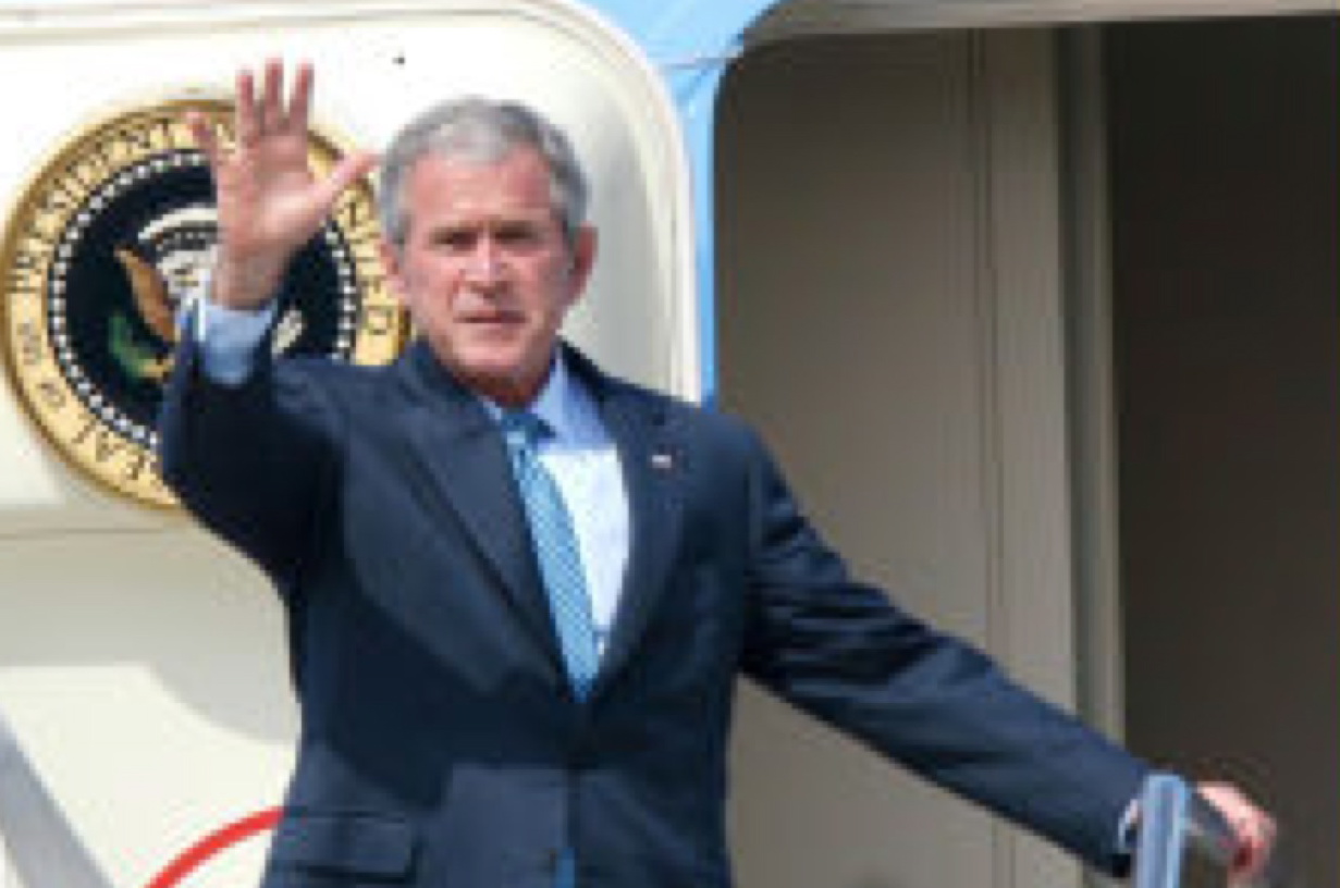Bush gela le richieste di Roma. "Italia fuori dal negoziato con l'Iran"