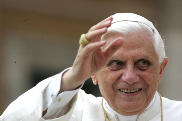 G8, il Papa: "Non più tollerabili le ingiustizie nel mondo"