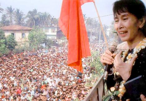 La dittatura birmana ha sciolto il partito fondato da Aung San Suu Kyi