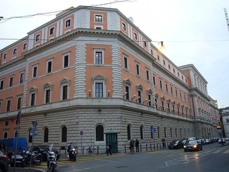 Difesa: vogliamo un ministro e non un ex Generale