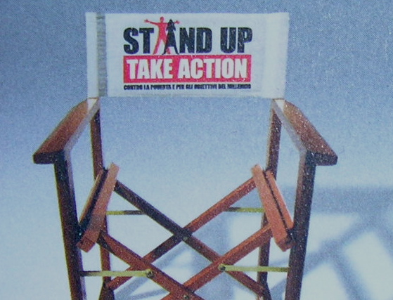 I poveri non possono più aspettare. Oggi facciamo tutti insieme: Stand Up!