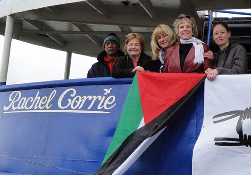 Israele blocca nave per Gaza ma rinuncia al pungo di ferro