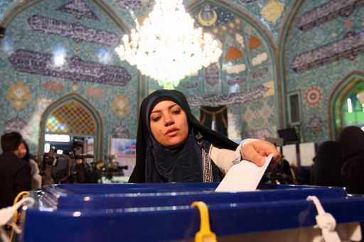Khamenei fa il pieno di voti ufficiali. Ahmadi Nejad sempre più isolato