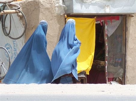 Ho visto le donne dell'Afghanistan ora inghiottite dal burqa e dalla paura