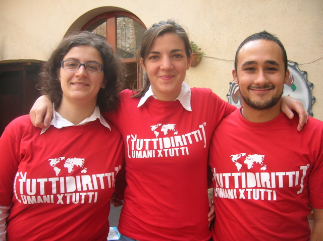 Alla Marcia Perugia-Assisi indossa anche tu la maglia dei diritti umani