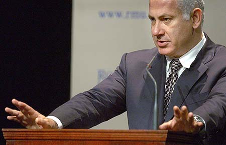 Netanyahu in Europa. Israele non cede sulle colonie
