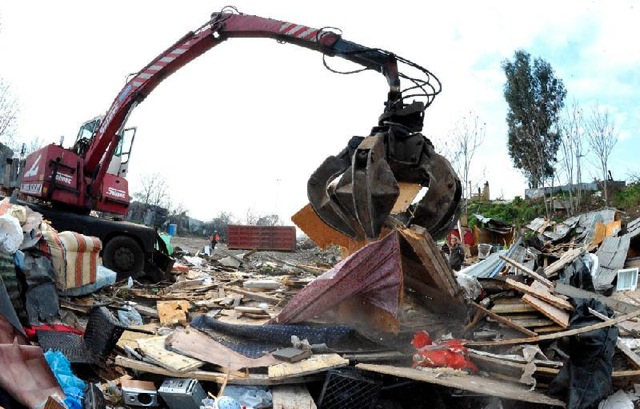 Roma: dopo gli sgomberi continua l'odissea dei rom di Casilino 900