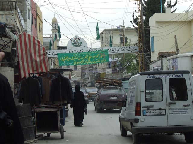 Beirut respira ma la guerra continua